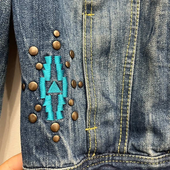 Y2K Blue Denim Jacket with Embroidered Details - Picture 4 of 4